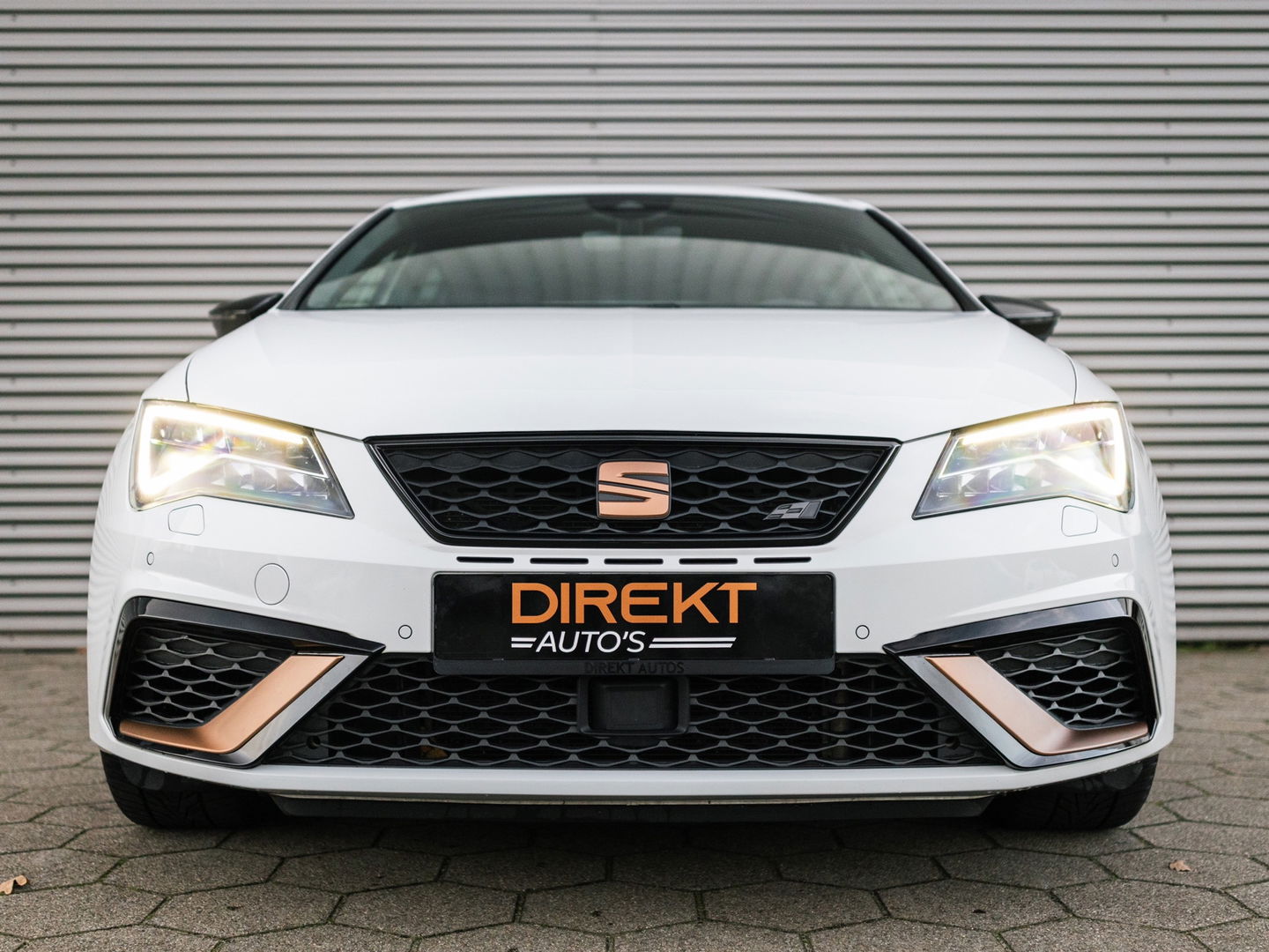 SEAT Leon 2.0 TSI CUPRA VIRTUAL BEATS KEYLESS CAMERA