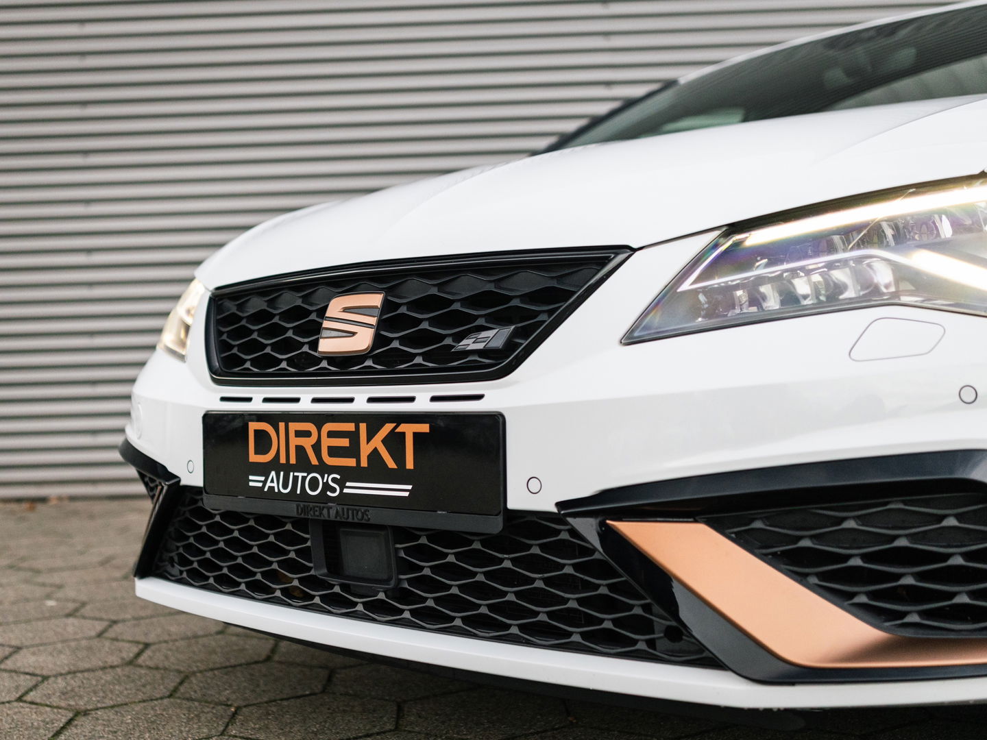 SEAT Leon 2.0 TSI CUPRA VIRTUAL BEATS KEYLESS CAMERA