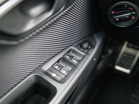 SEAT Leon ST 2.0 TSI CUPRA R 4DRIVE BLACK EDITION BREMBO