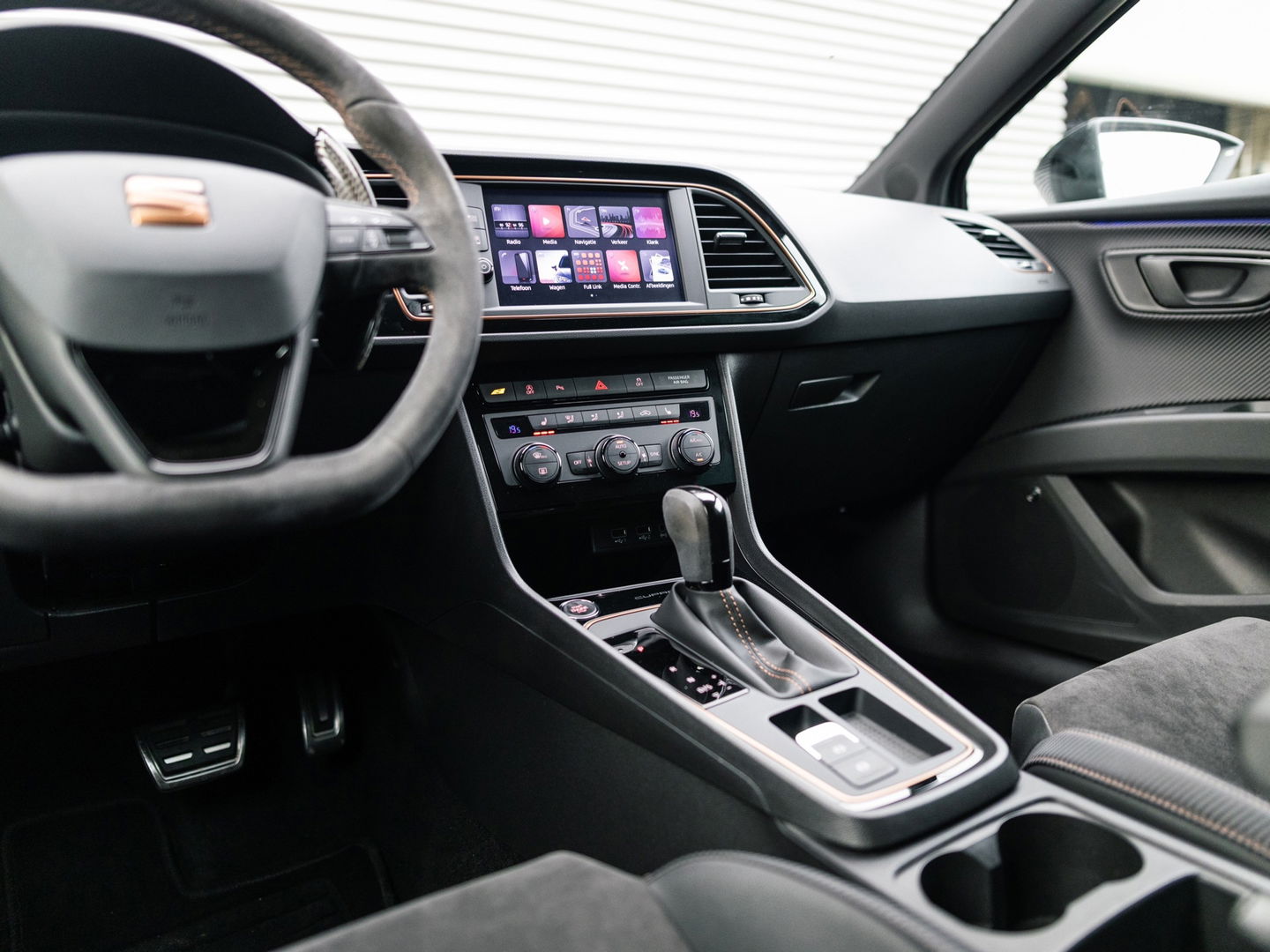 SEAT Leon ST 2.0 TSI CUPRA R 4DRIVE BLACK EDITION BREMBO