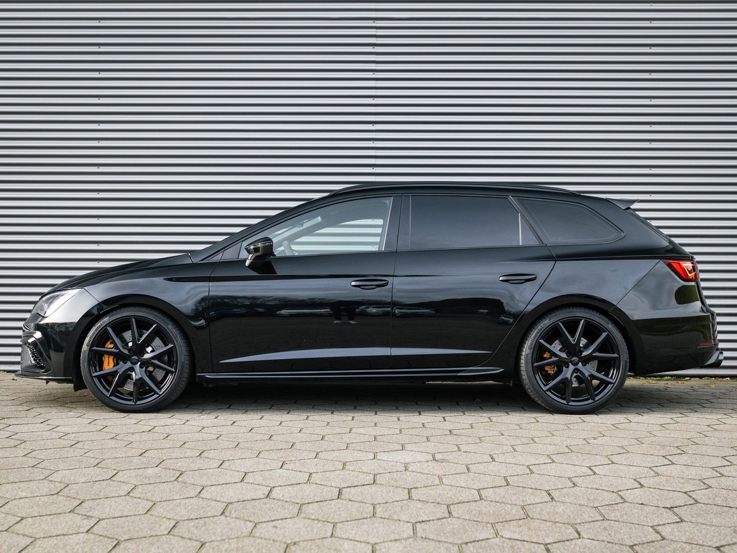 SEAT Leon ST 2.0 TSI CUPRA R 4DRIVE BLACK EDITION BREMBO