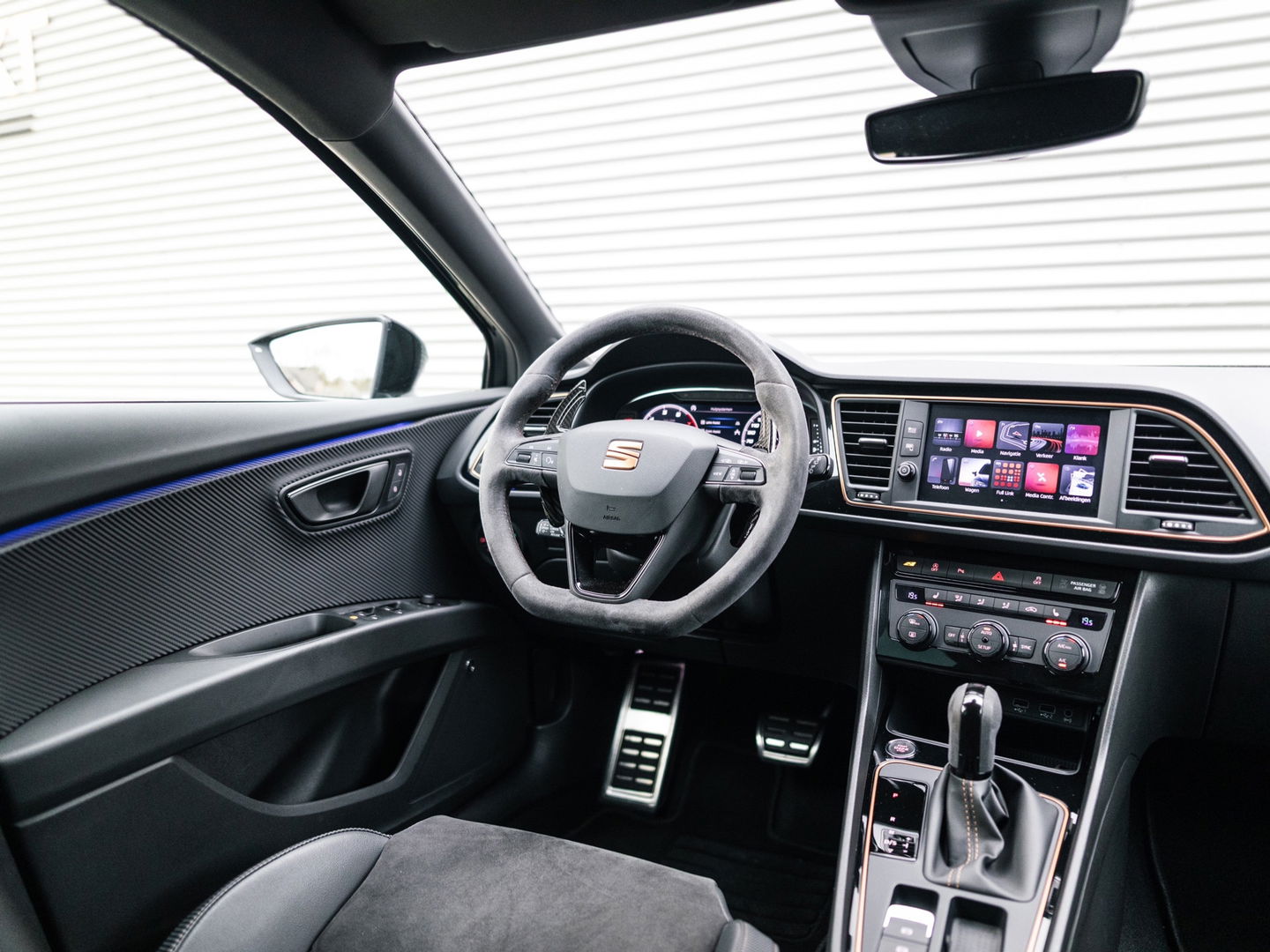 SEAT Leon ST 2.0 TSI CUPRA R 4DRIVE BLACK EDITION BREMBO