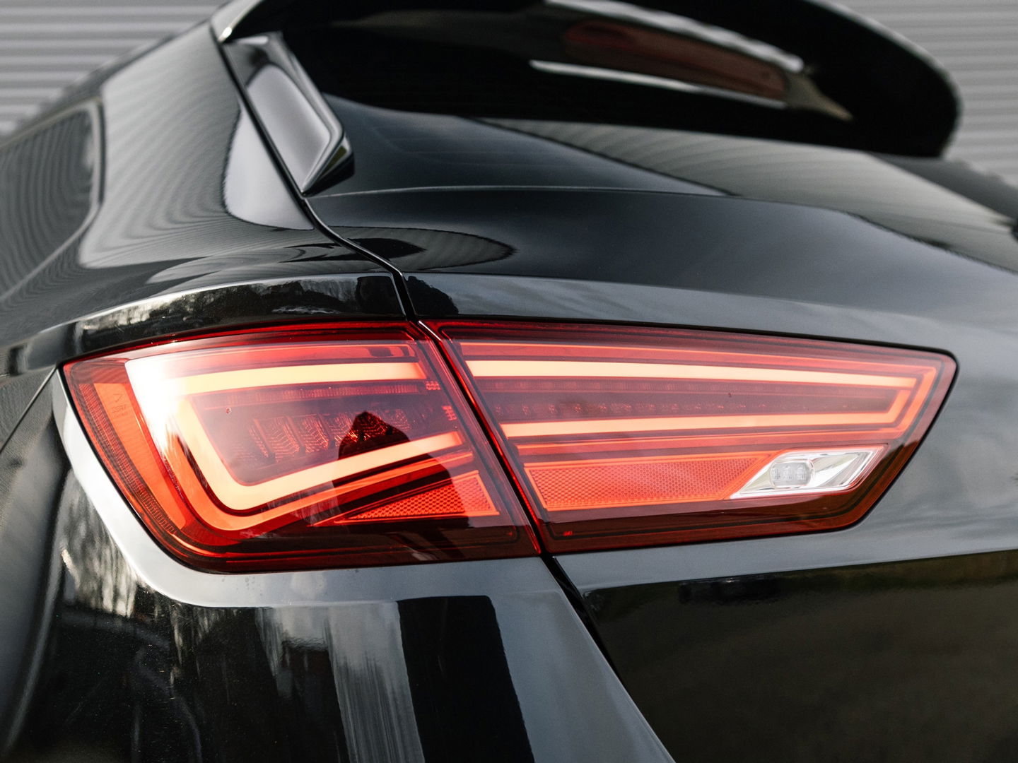 SEAT Leon ST 2.0 TSI CUPRA R 4DRIVE BLACK EDITION BREMBO