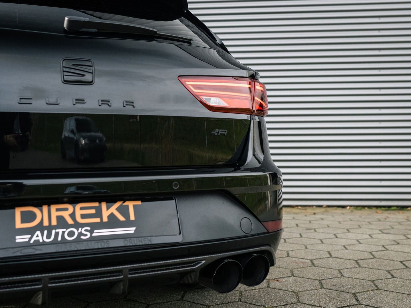 SEAT Leon ST 2.0 TSI CUPRA R 4DRIVE BLACK EDITION BREMBO