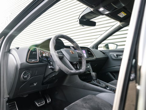 SEAT Leon ST 2.0 TSI CUPRA R 4DRIVE BLACK EDITION BREMBO