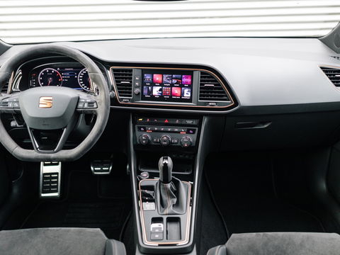 SEAT Leon ST 2.0 TSI CUPRA R 4DRIVE BLACK EDITION BREMBO