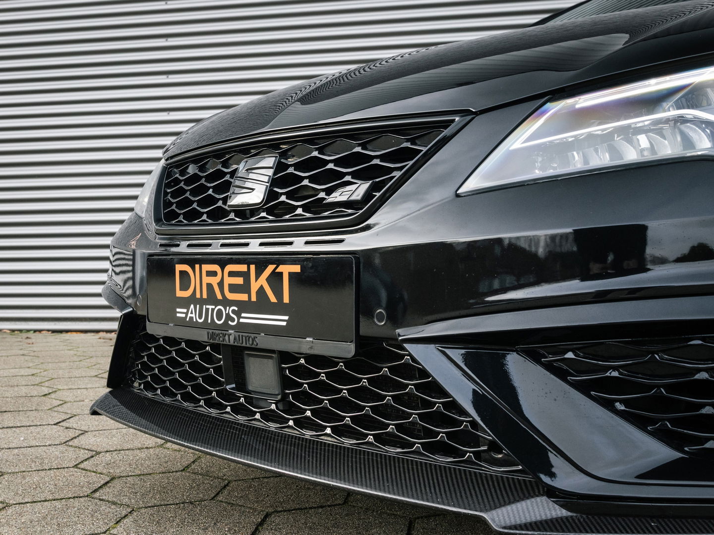SEAT Leon ST 2.0 TSI CUPRA R 4DRIVE BLACK EDITION BREMBO