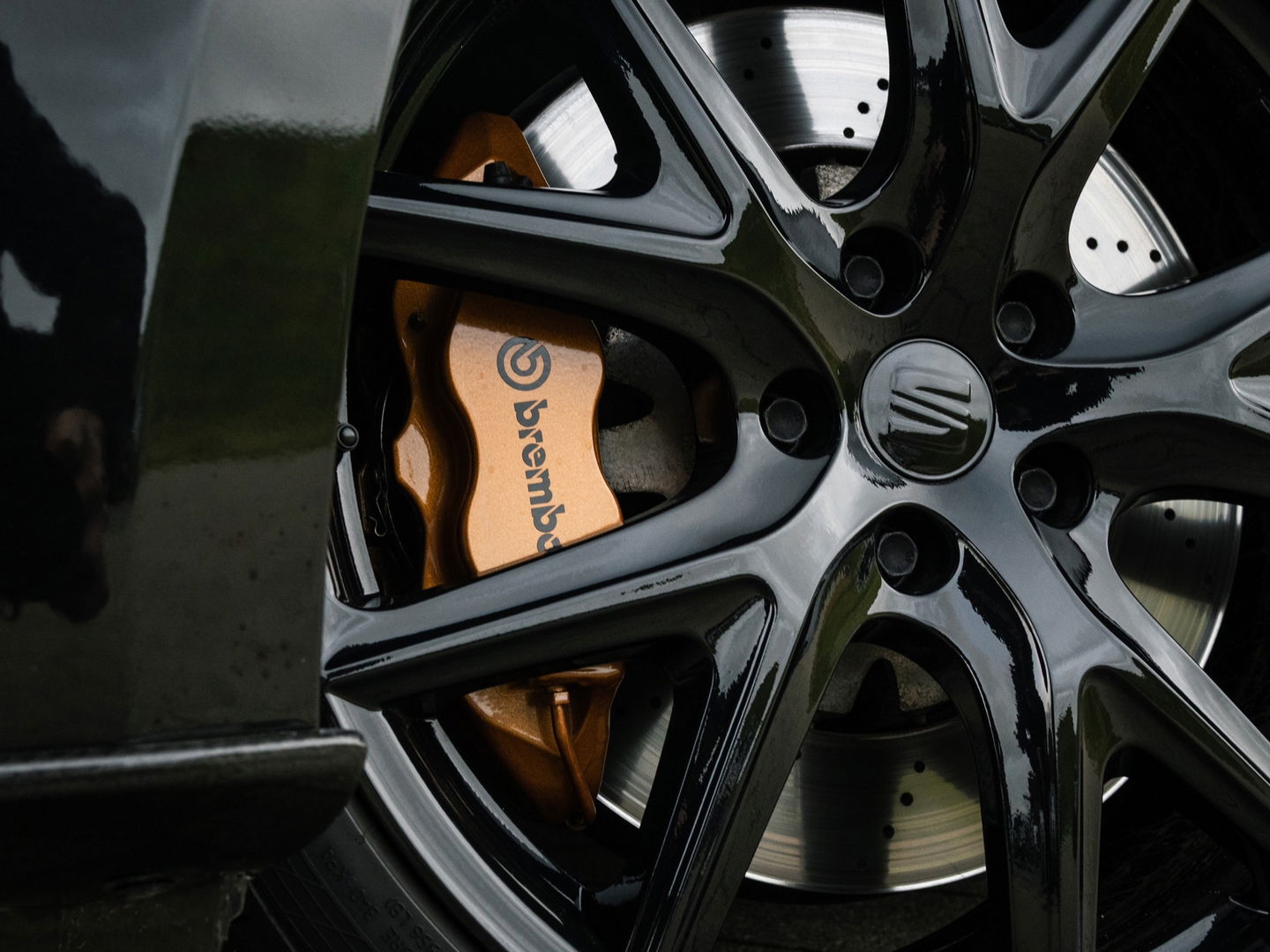 SEAT Leon ST 2.0 TSI CUPRA R 4DRIVE BLACK EDITION BREMBO