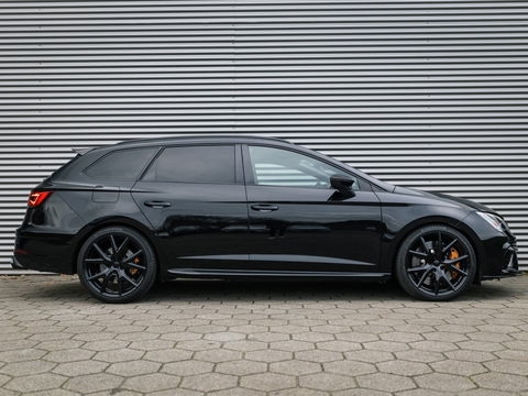SEAT Leon ST 2.0 TSI CUPRA R 4DRIVE BLACK EDITION BREMBO