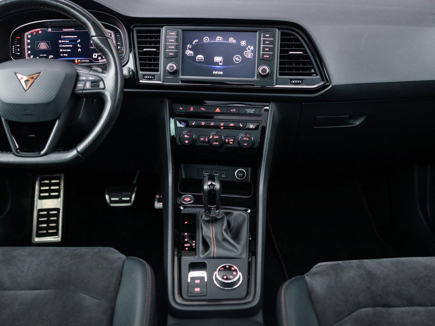 CUPRA Ateca 2.0 TSI 4DRIVE PANO BEATS 360 CAMERA TREKHAAK