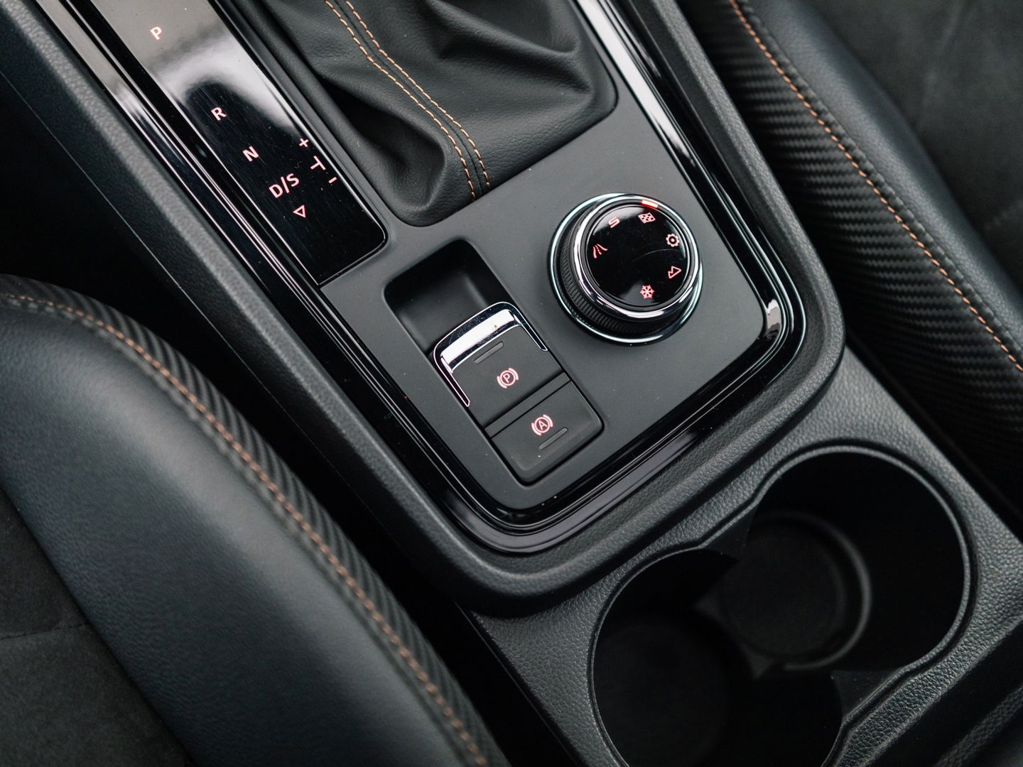 CUPRA Ateca 2.0 TSI 4DRIVE PANO BEATS 360 CAMERA TREKHAAK