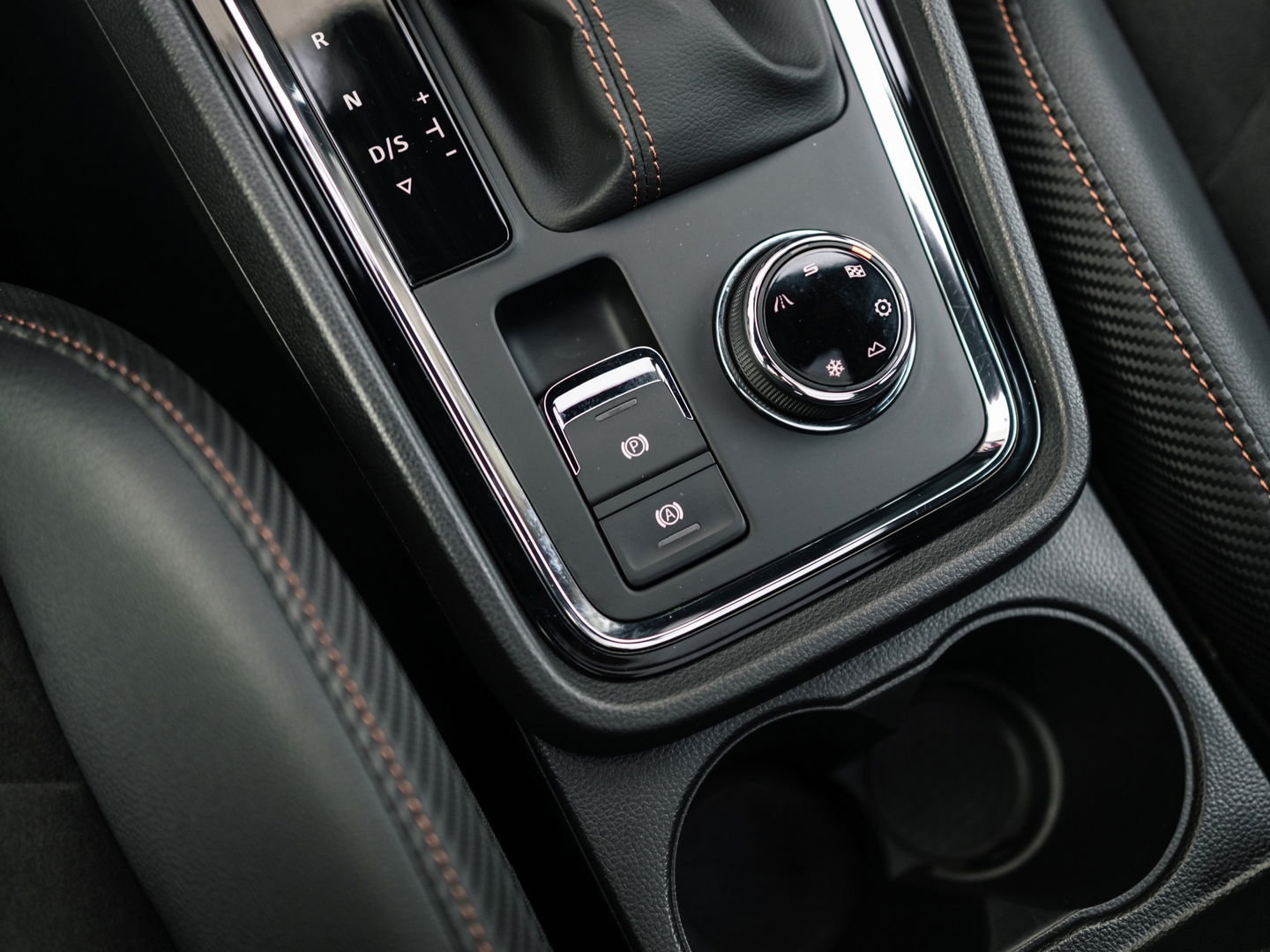 CUPRA Ateca 2.0 TSI 4DRIVE PANO BREMBO BEATS TREKHAAK CAMERA