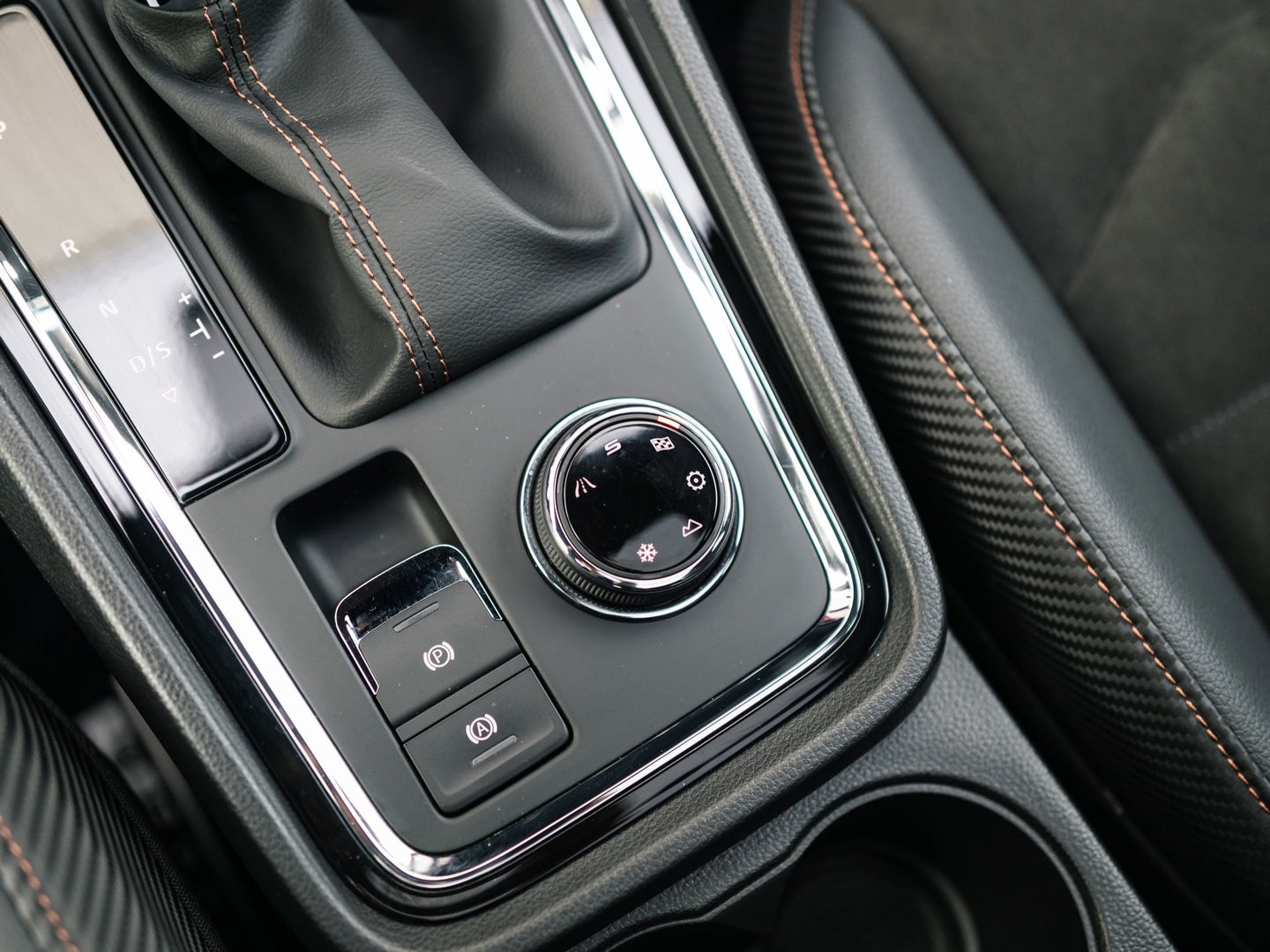 CUPRA Ateca 2.0 TSI 4DRIVE PANO BREMBO BEATS TREKHAAK CAMERA