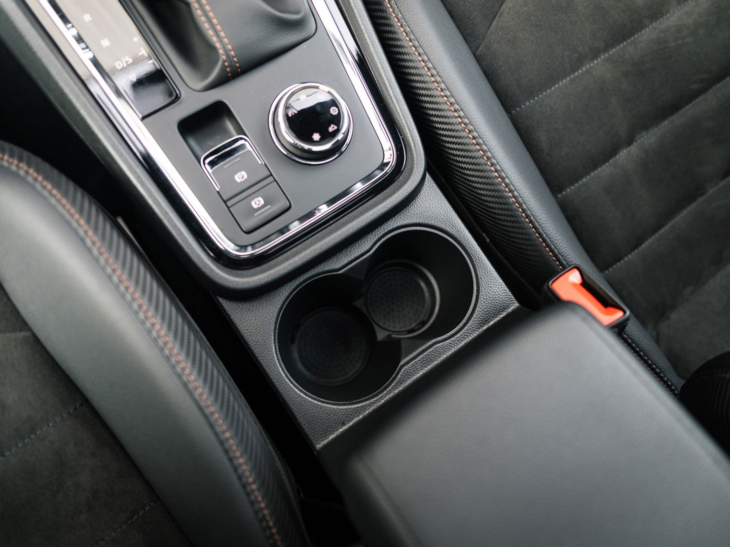 CUPRA Ateca 2.0 TSI 4DRIVE PANO BREMBO BEATS TREKHAAK CAMERA