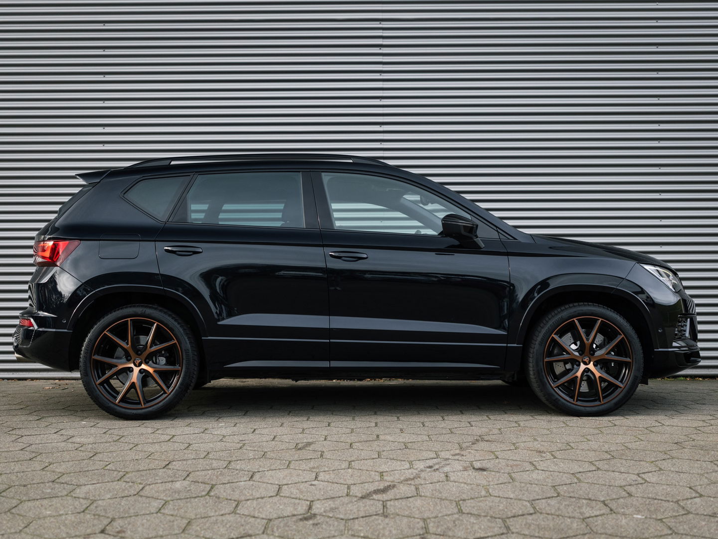 CUPRA Ateca 2.0 TSI 4DRIVE PANO BREMBO BEATS TREKHAAK CAMERA