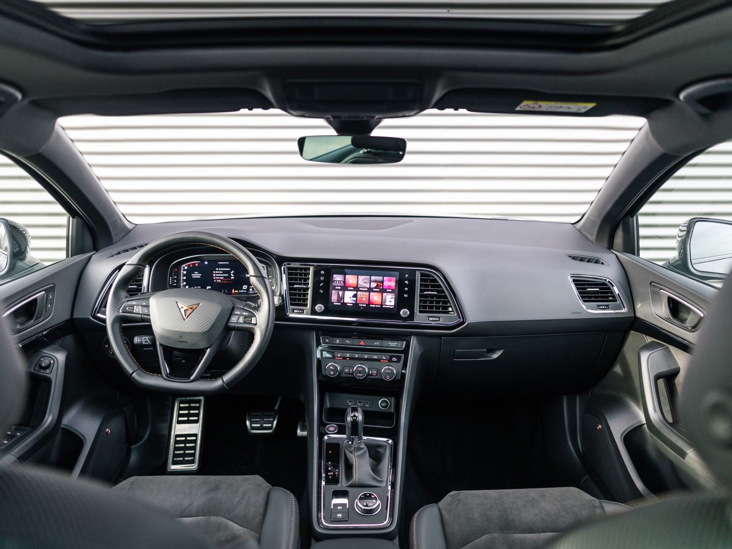 CUPRA Ateca 2.0 TSI 4DRIVE PANO BREMBO BEATS TREKHAAK CAMERA