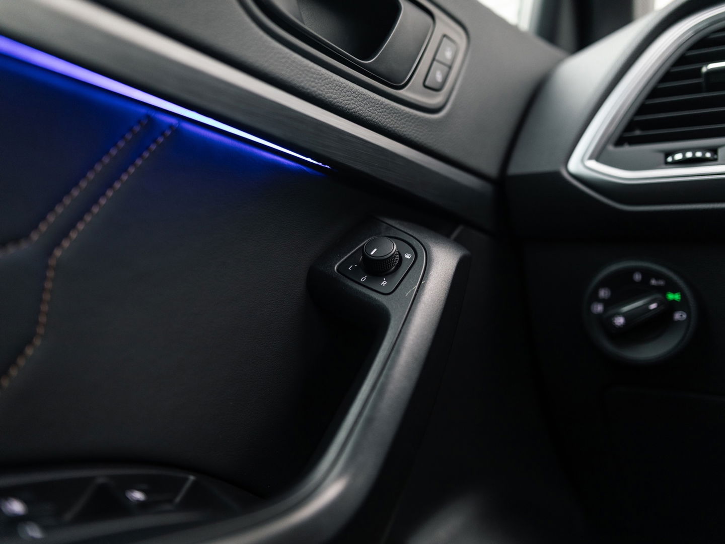 CUPRA Ateca 2.0 TSI 4DRIVE PANO BREMBO BEATS TREKHAAK CAMERA