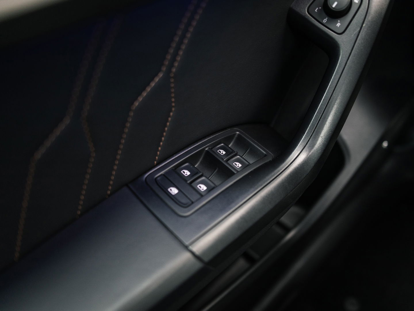 CUPRA Ateca 2.0 TSI 4DRIVE PANO BREMBO BEATS TREKHAAK CAMERA