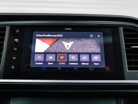 CUPRA Ateca 2.0 TSI 4DRIVE PANO BREMBO BEATS TREKHAAK CAMERA
