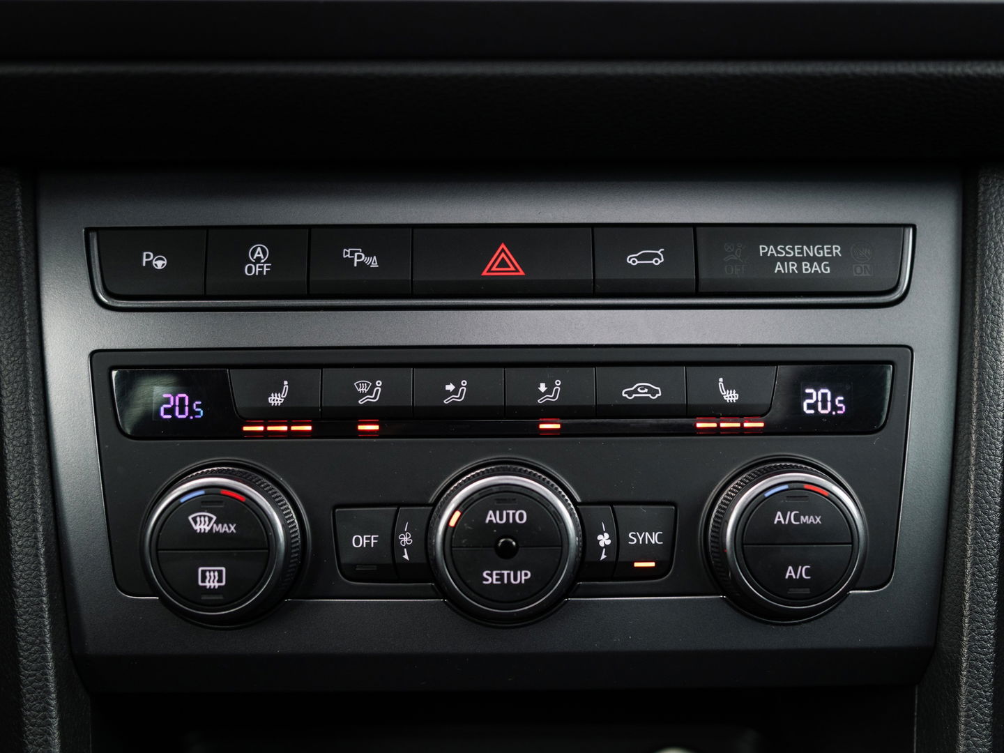 CUPRA Ateca 2.0 TSI 4DRIVE PANO BREMBO BEATS TREKHAAK CAMERA