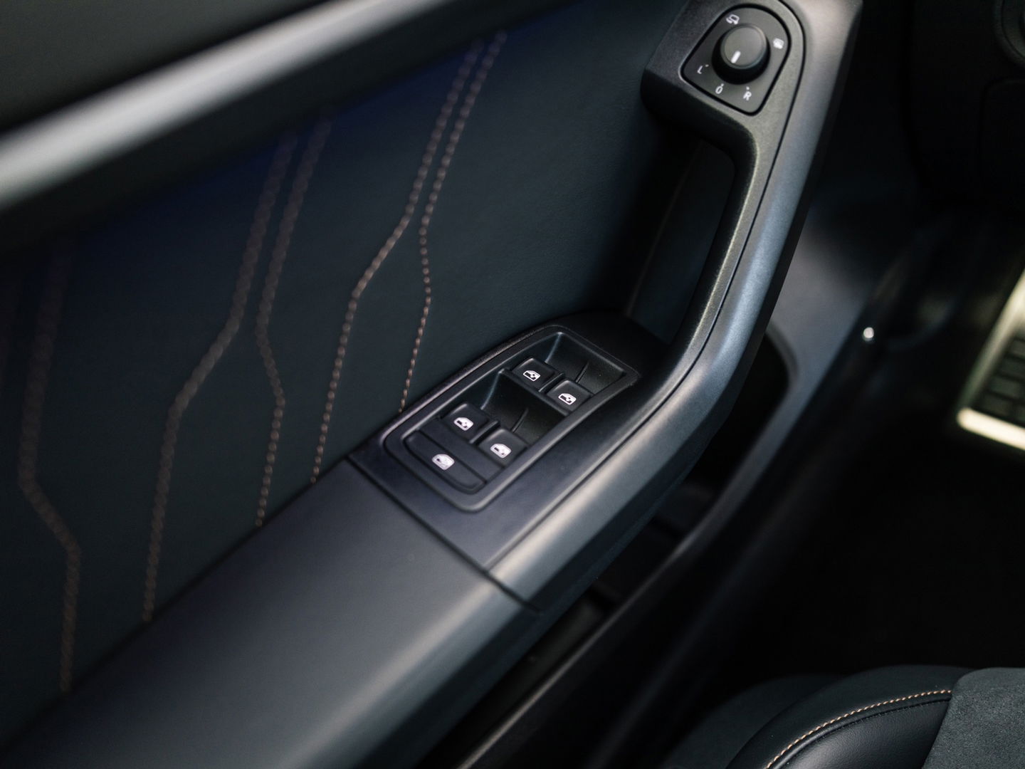 CUPRA Ateca 2.0 TSI 4DRIVE PANO BEATS 360 CAMERA SCHAALSTOELEN