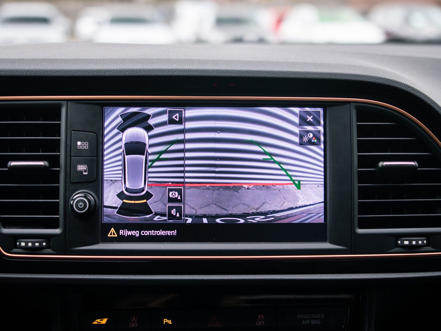 SEAT Leon ST 2.0 TSI CUPRA R 4DRIVE PANO CARBON BREMBO BEATS