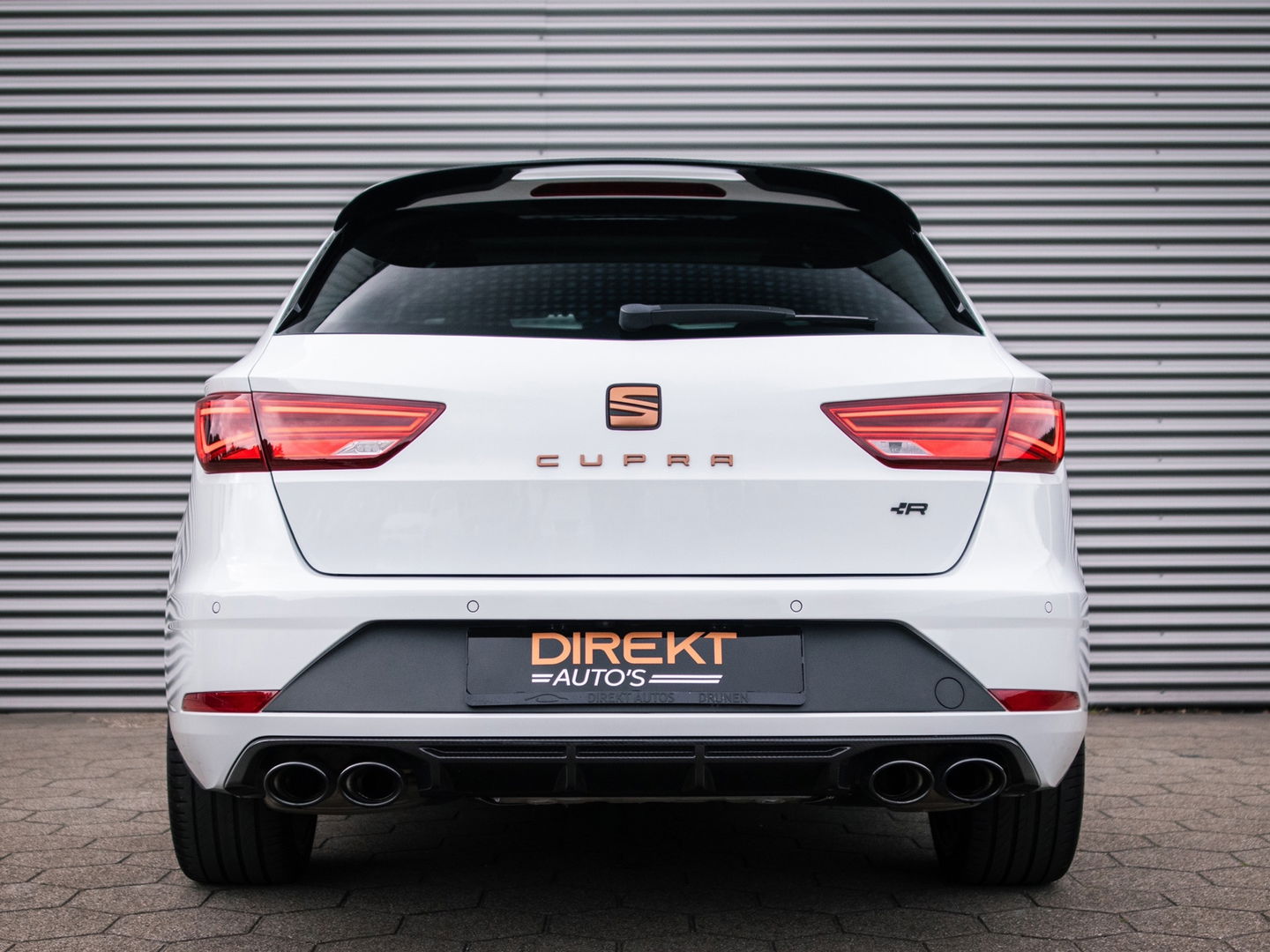 SEAT Leon ST 2.0 TSI CUPRA R 4DRIVE PANO CARBON BREMBO BEATS