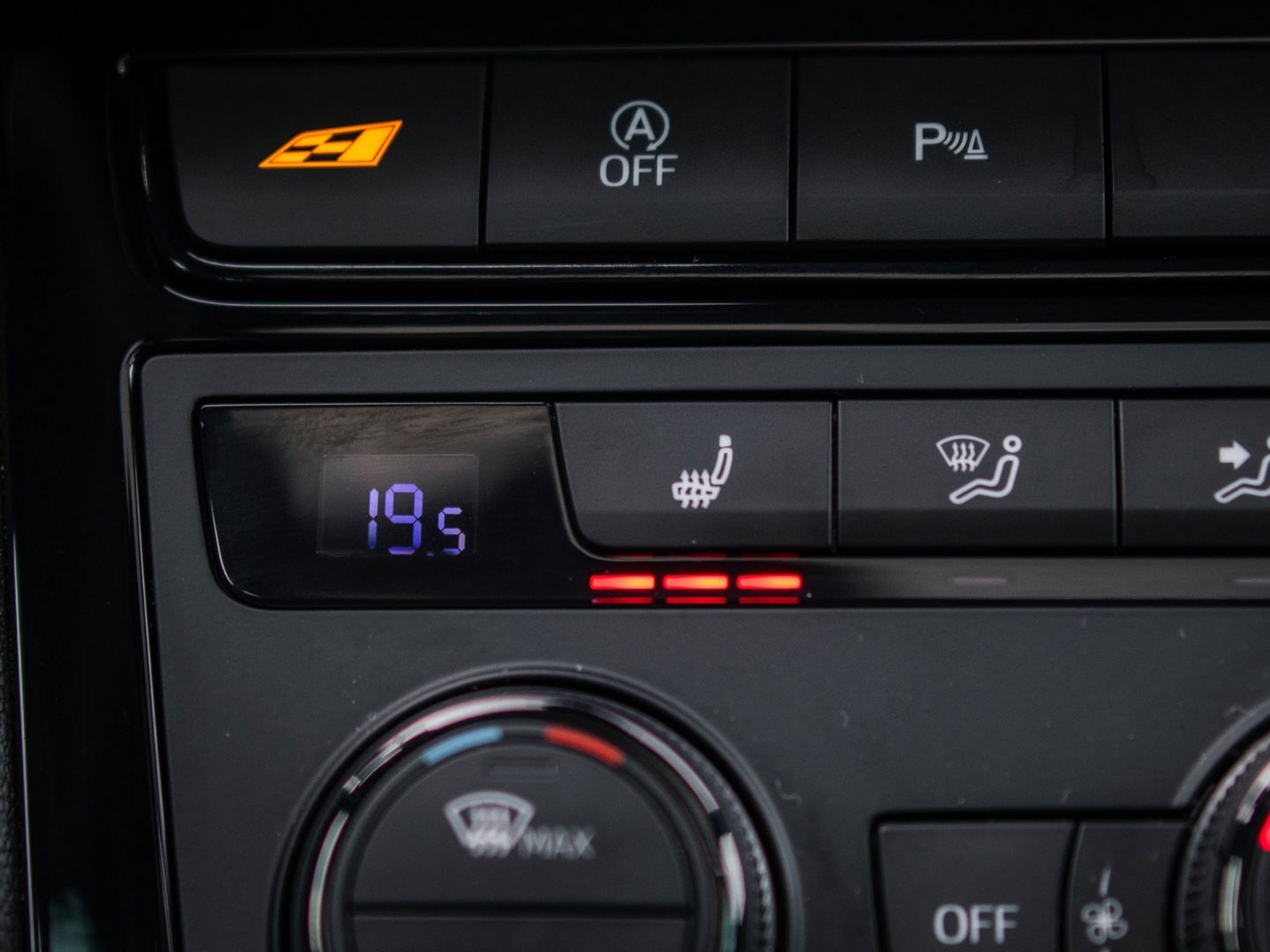 SEAT Leon ST 2.0 TSI CUPRA R 4DRIVE PANO CARBON BREMBO BEATS