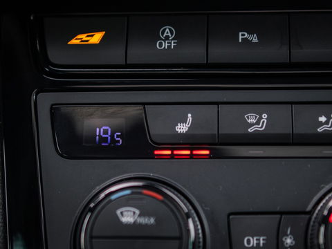 SEAT Leon ST 2.0 TSI CUPRA R 4DRIVE PANO CARBON BREMBO BEATS