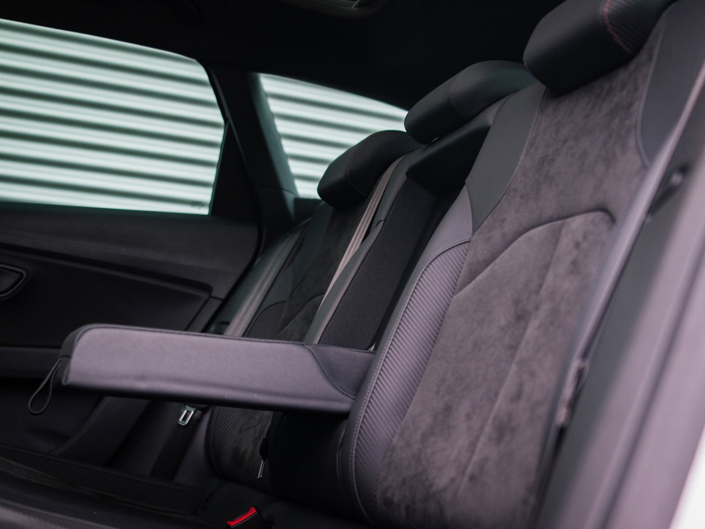 SEAT Leon ST 2.0 TSI CUPRA R 4DRIVE PANO CARBON BREMBO BEATS