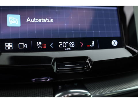 Volvo XC60 2.0 T6 Plug-in hybrid AWD Ultra Black Edition | Trekhaak | Head-up | Pano-dak | 360 camera | H&K Audio | Stoel+ stuurverw. | Sportstoelen |