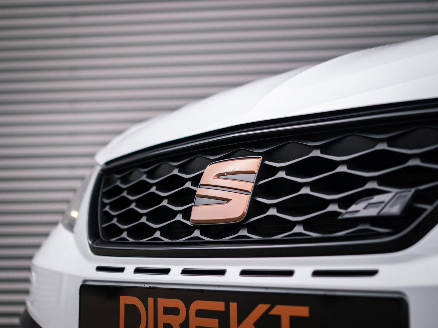 SEAT Leon ST 2.0 TSI CUPRA R 4DRIVE PANO CARBON BREMBO BEATS