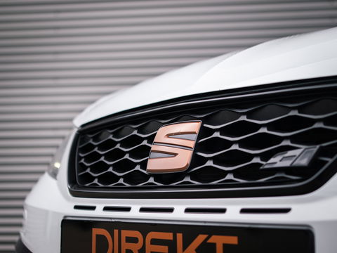 SEAT Leon ST 2.0 TSI CUPRA R 4DRIVE PANO CARBON BREMBO BEATS