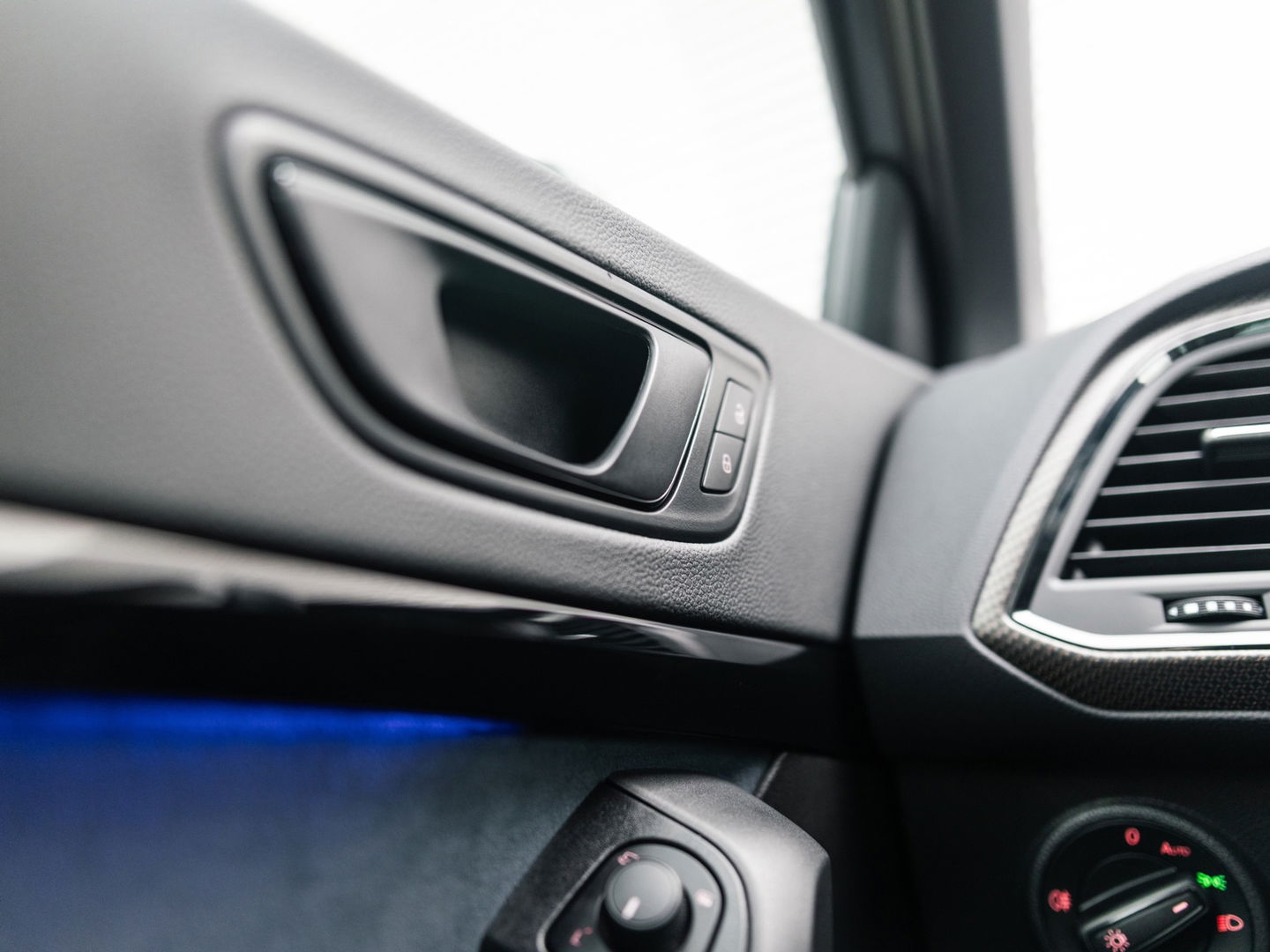 CUPRA Ateca 2.0 TSI 4DRIVE LIMITED AKRA CARBON BREMBO BEATS