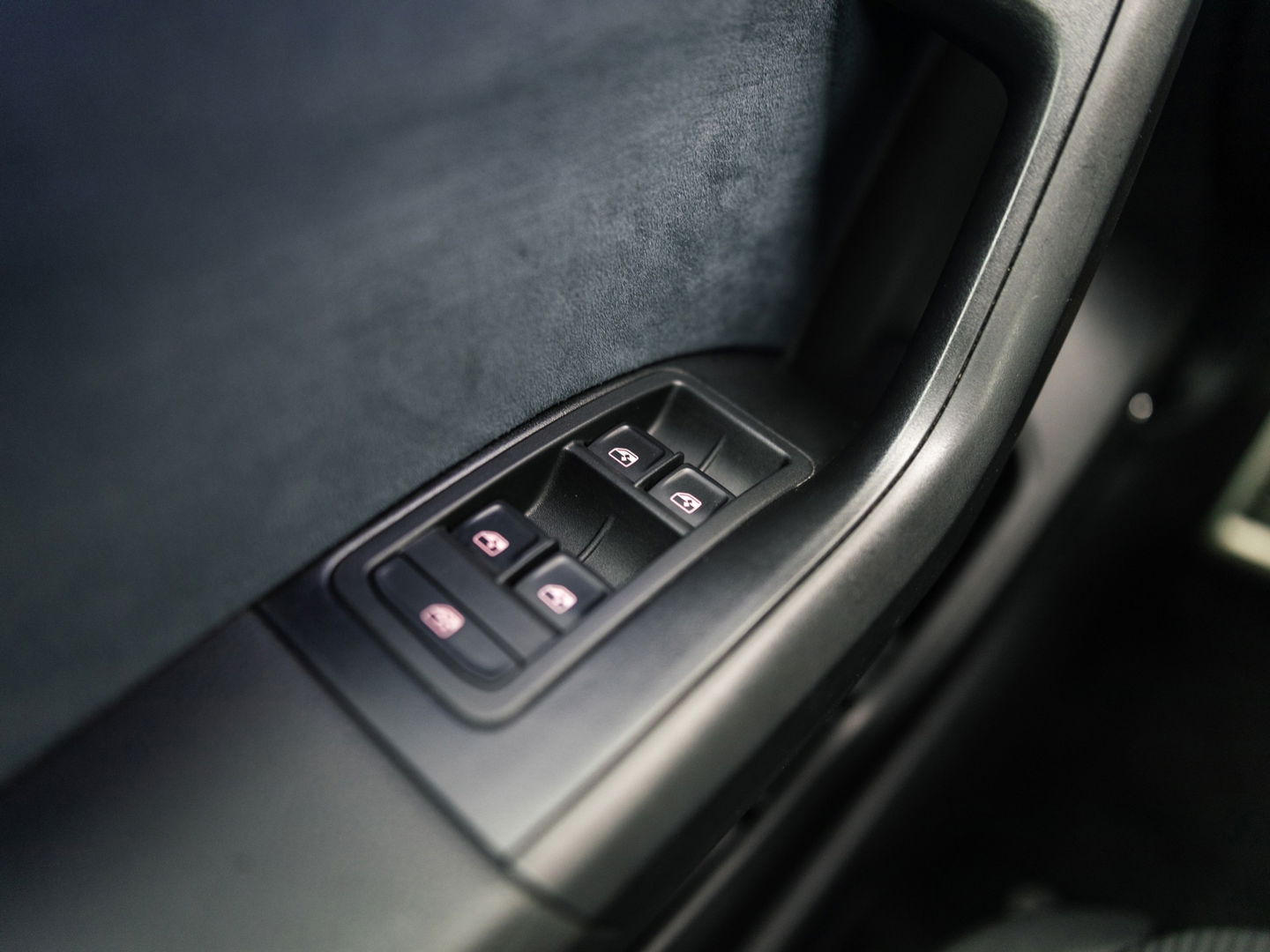 CUPRA Ateca 2.0 TSI 4DRIVE LIMITED AKRA CARBON BREMBO BEATS