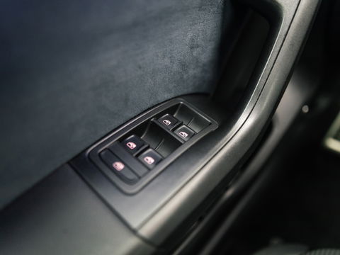 CUPRA Ateca 2.0 TSI 4DRIVE LIMITED AKRA CARBON BREMBO BEATS