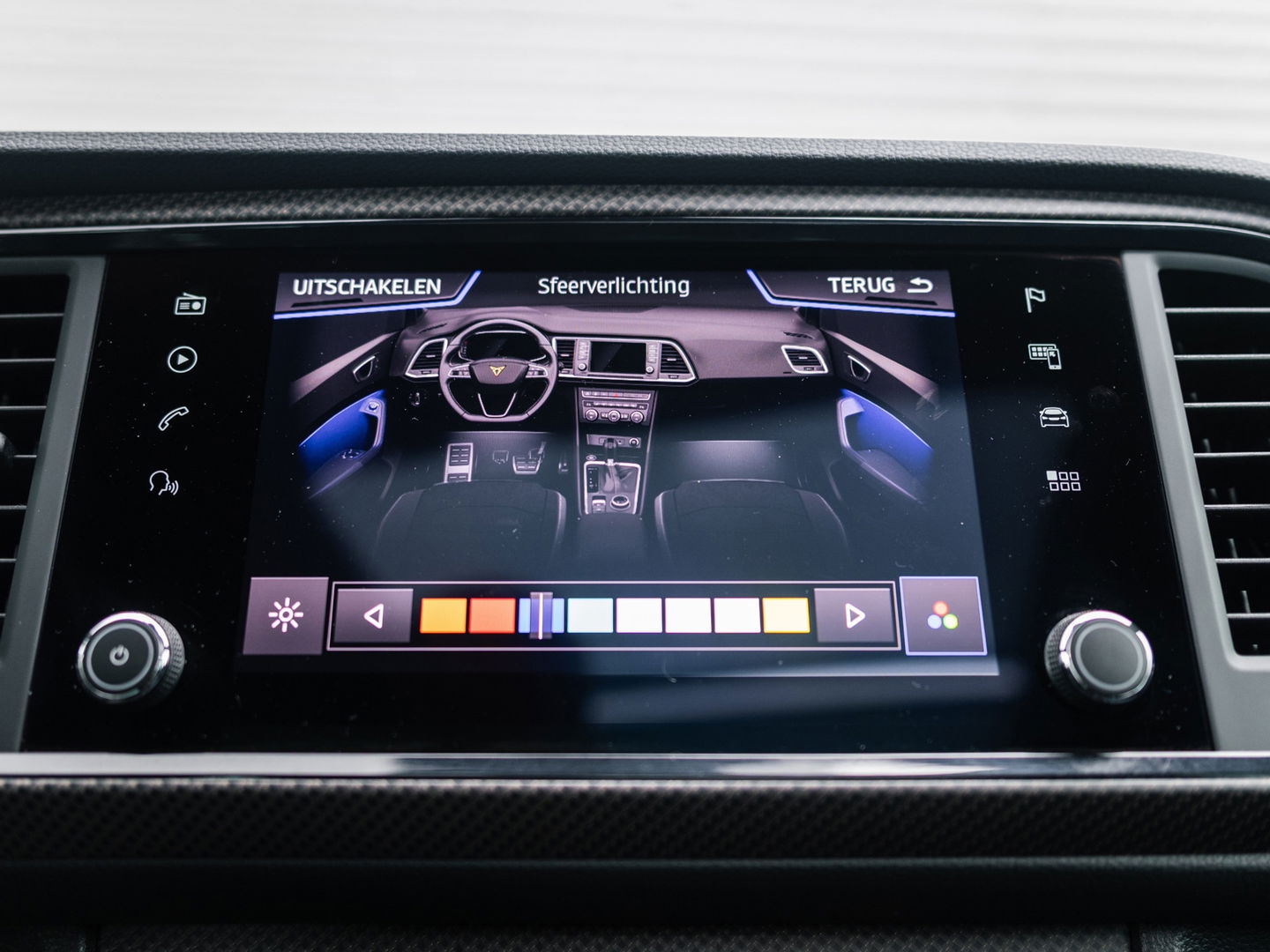 CUPRA Ateca 2.0 TSI 4DRIVE LIMITED AKRA CARBON BREMBO BEATS