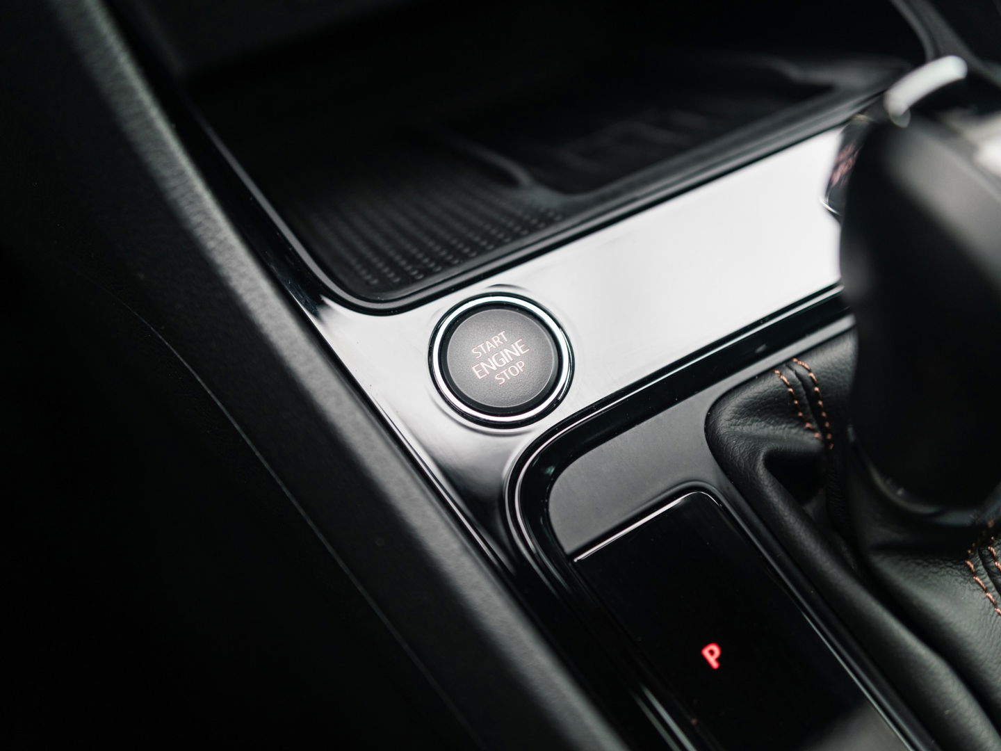 CUPRA Ateca 2.0 TSI 4DRIVE LIMITED AKRA CARBON BREMBO BEATS