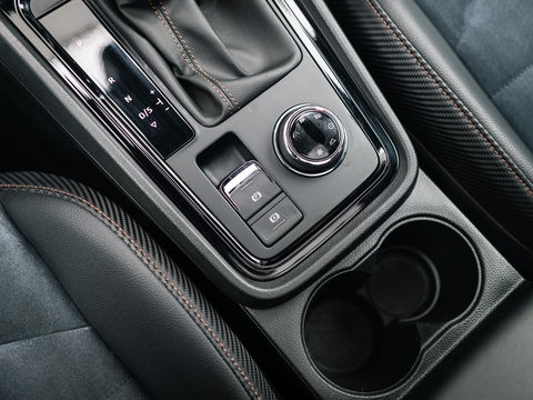 CUPRA Ateca 2.0 TSI 4DRIVE LIMITED AKRA CARBON BREMBO BEATS