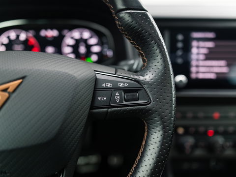 CUPRA Ateca 2.0 TSI 4DRIVE LIMITED AKRA CARBON BREMBO BEATS