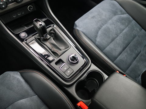 CUPRA Ateca 2.0 TSI 4DRIVE LIMITED AKRA CARBON BREMBO BEATS