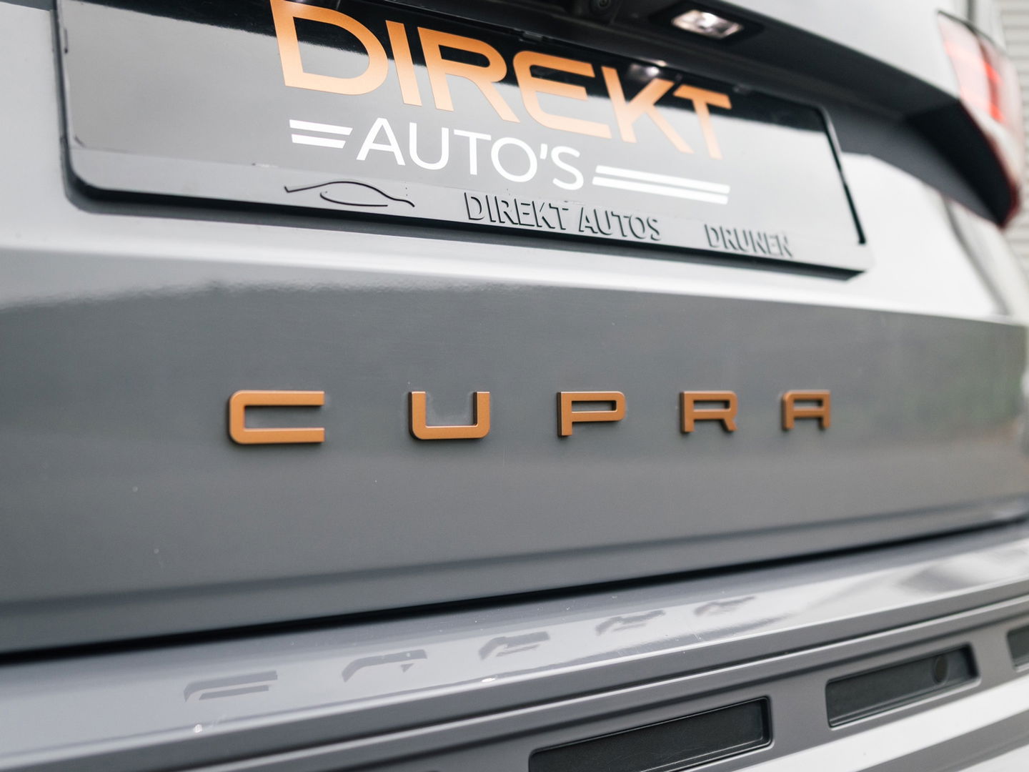 CUPRA Ateca 2.0 TSI 4DRIVE LIMITED AKRA CARBON BREMBO BEATS