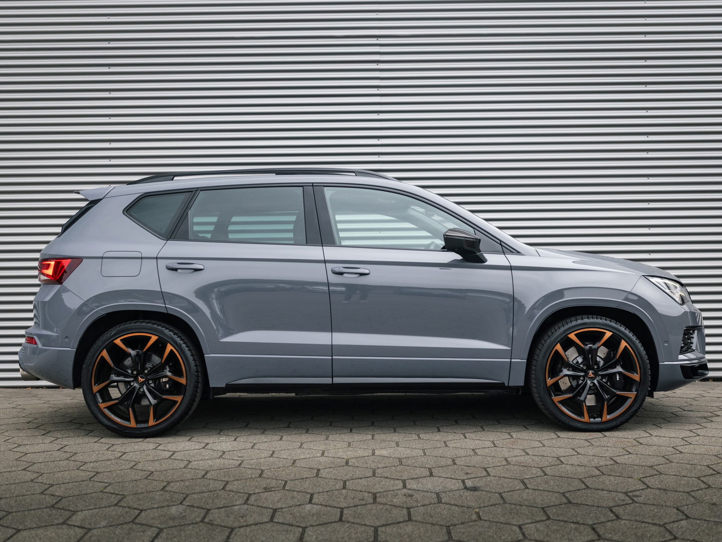 CUPRA Ateca 2.0 TSI 4DRIVE LIMITED AKRA CARBON BREMBO BEATS