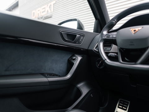 CUPRA Ateca 2.0 TSI 4DRIVE LIMITED AKRA CARBON BREMBO BEATS