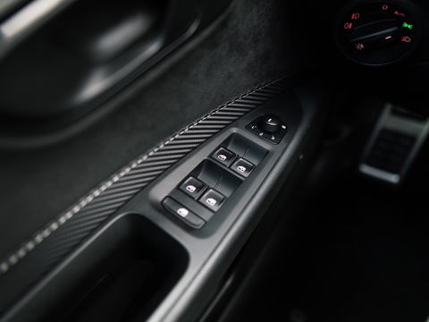 SEAT Leon ST 2.0 TSI CUPRA 300 4DRIVE PANO BEATS VIRTUAL DCC