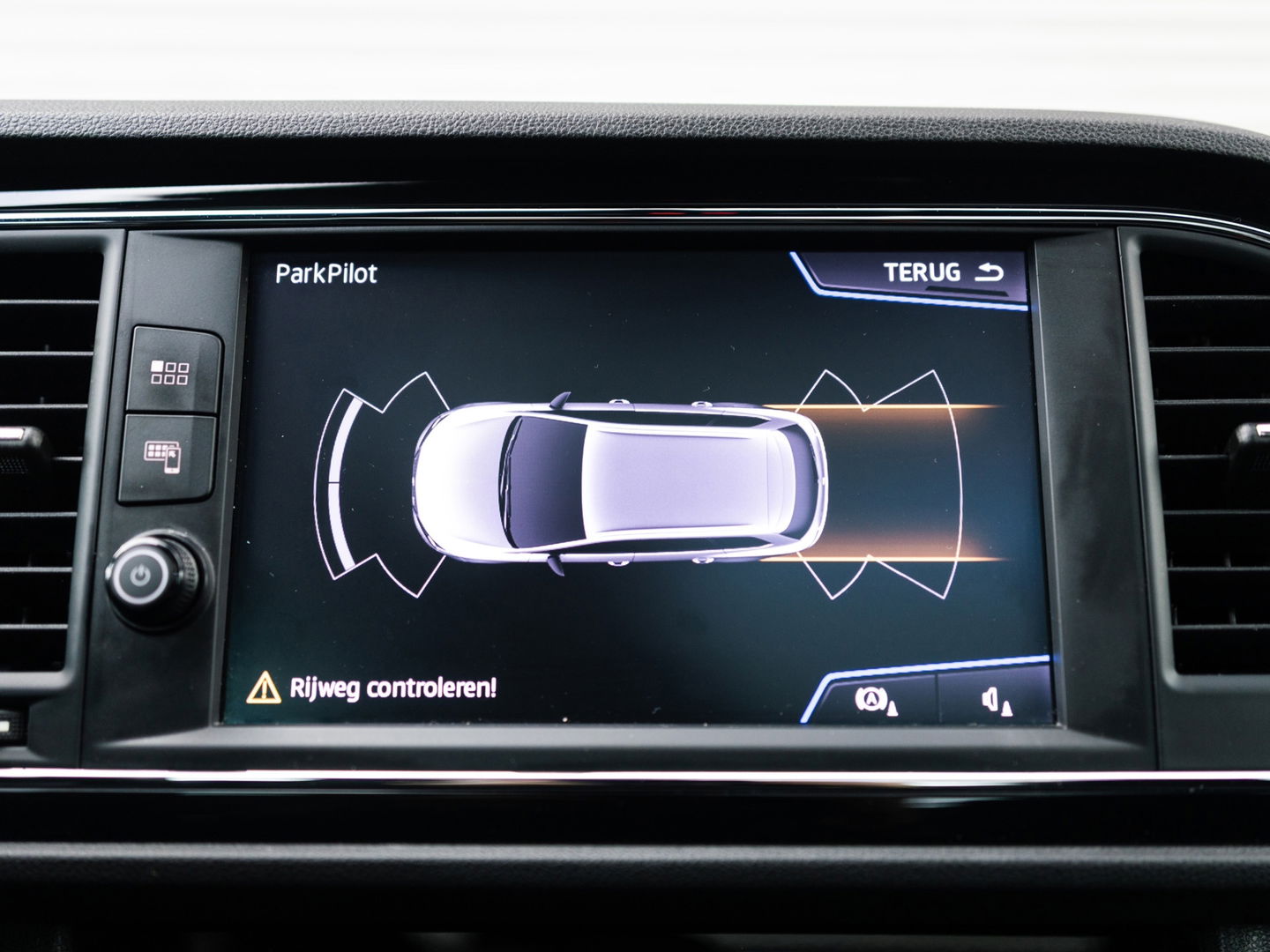 SEAT Leon ST 2.0 TSI CUPRA 300 4DRIVE PANO BEATS VIRTUAL DCC