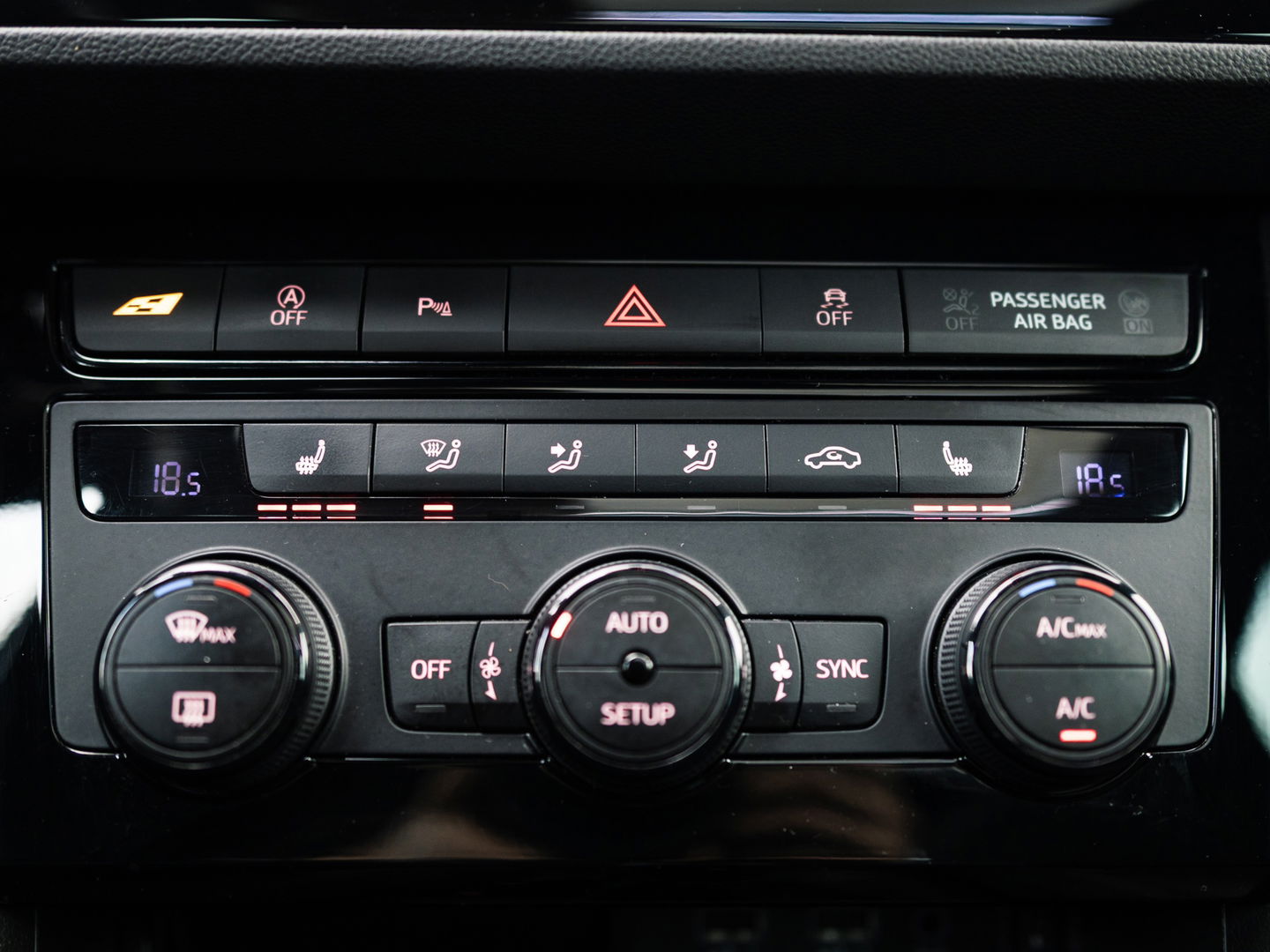 SEAT Leon ST 2.0 TSI CUPRA 300 4DRIVE PANO BEATS VIRTUAL DCC