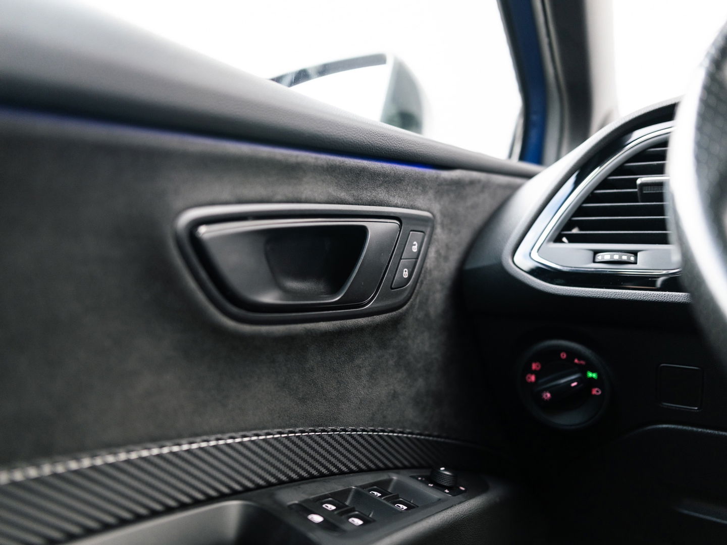 SEAT Leon ST 2.0 TSI CUPRA 300 4DRIVE PANO BEATS VIRTUAL DCC