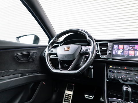 SEAT Leon ST 2.0 TSI CUPRA 300 4DRIVE PANO BEATS VIRTUAL DCC