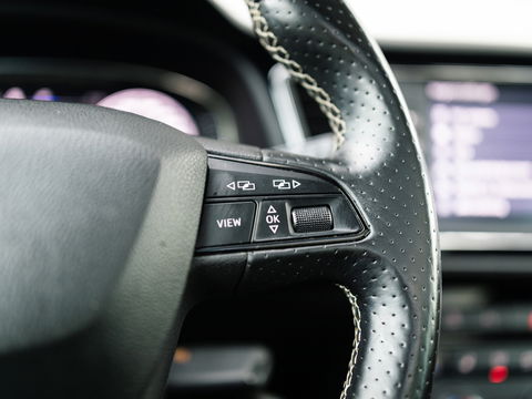 SEAT Leon ST 2.0 TSI CUPRA 300 4DRIVE PANO BEATS VIRTUAL DCC